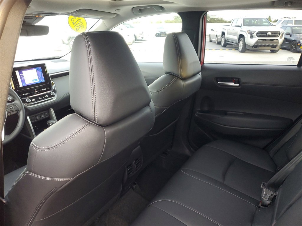 Used 2023 Toyota Corolla Cross XLE image 13