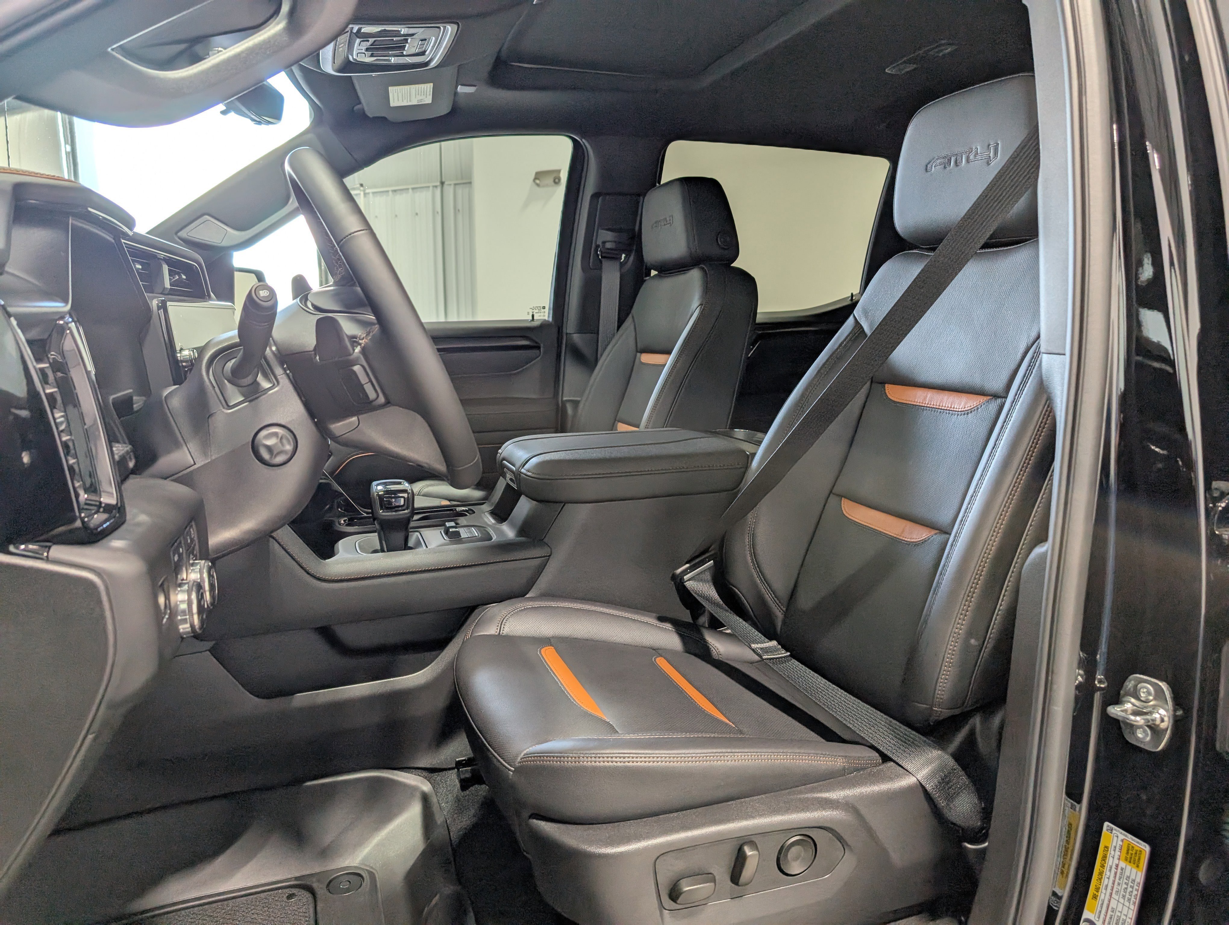 Used 2025 GMC Sierra 1500 AT4 w/ AT4 Premium Package image 17