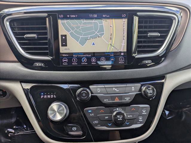 Used 2019 Chrysler Pacifica Touring-L Plus image 14