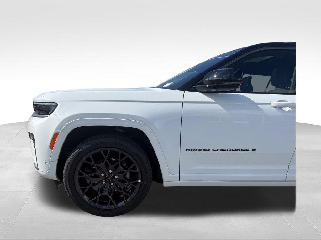 New 2027 Jeep Grand Cherokee Summit AWD/4WD image 24