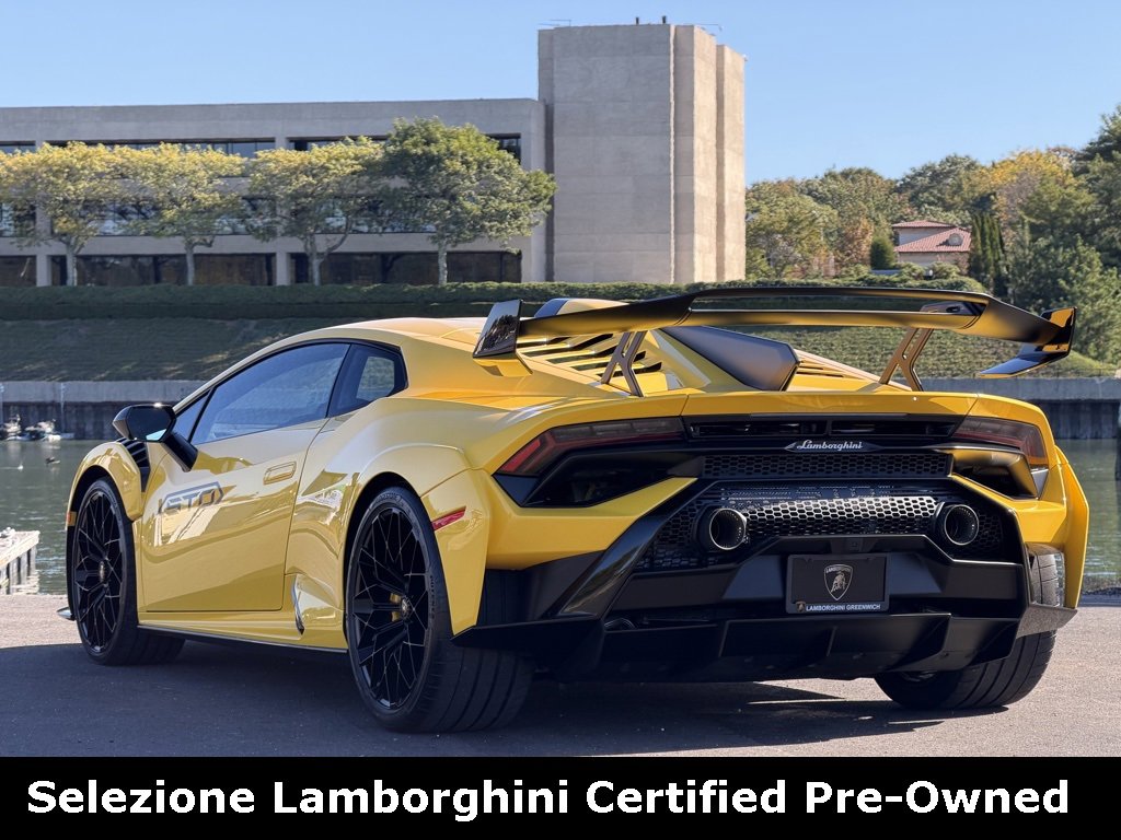 Used 2023 Lamborghini Huracan STO image 7