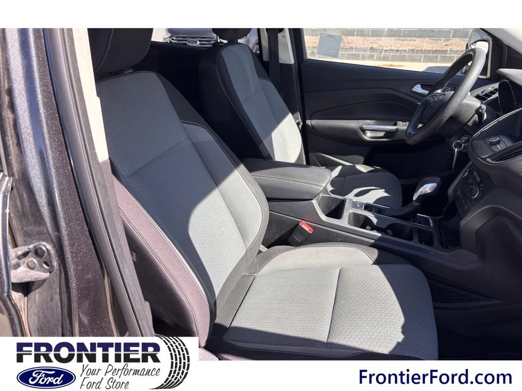 Used 2018 Ford Escape SE w/ SE Sync 3 Package FWD image 16