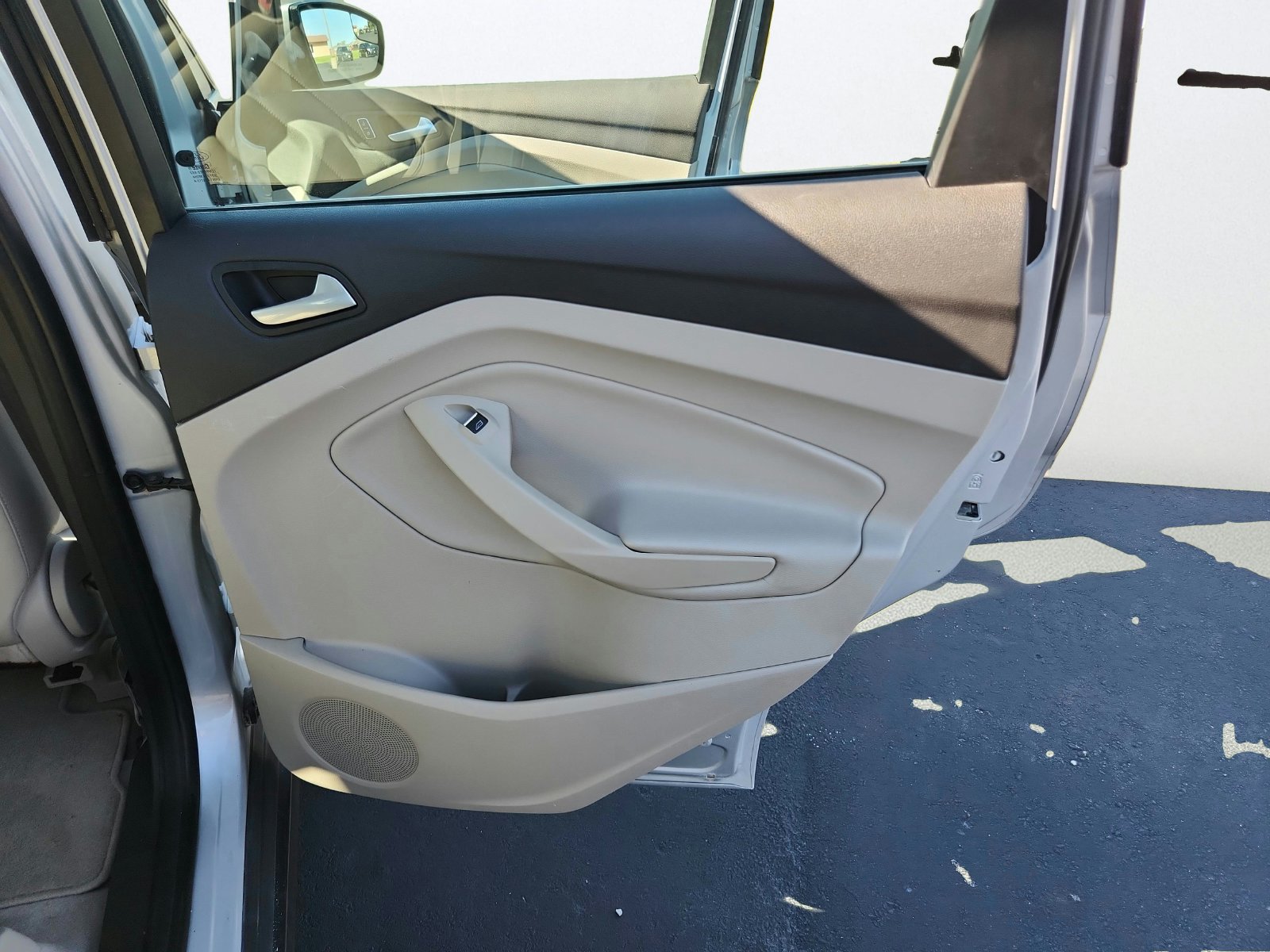 Used 2014 Ford C-MAX Energi SEL FWD image 27