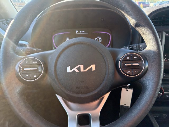 Certified 2024 Kia Soul LX w/ LX Technology Package FWD image 16
