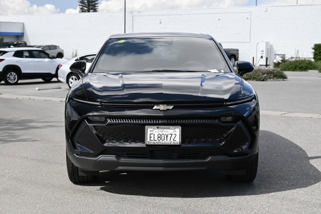 Used 2026 Chevrolet Equinox EV LT w/ LPO, Blackout Package FWD image 2