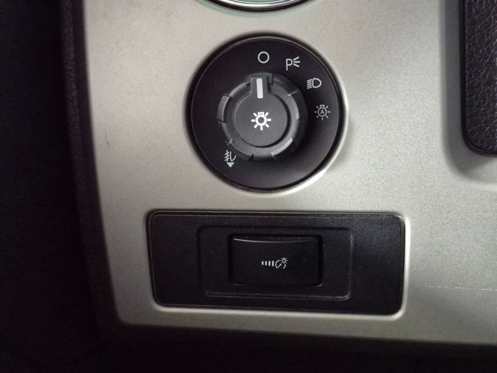 Used 2013 Ford F150 FX4 w/ Luxury Equipment Group AWD/4WD image 18