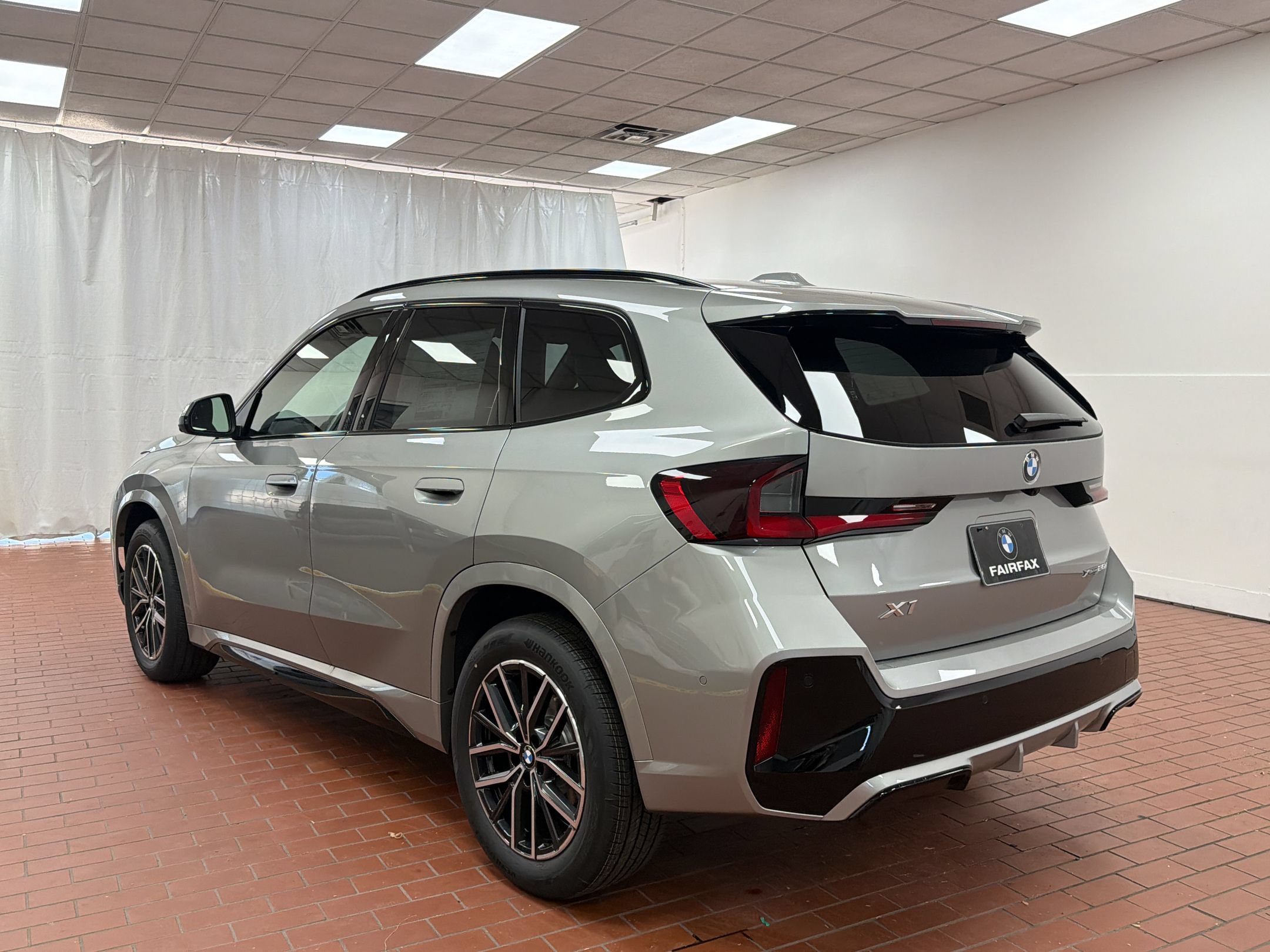Used 2026 BMW X1 xDrive28i w/ Technology Package AWD/4WD image 3