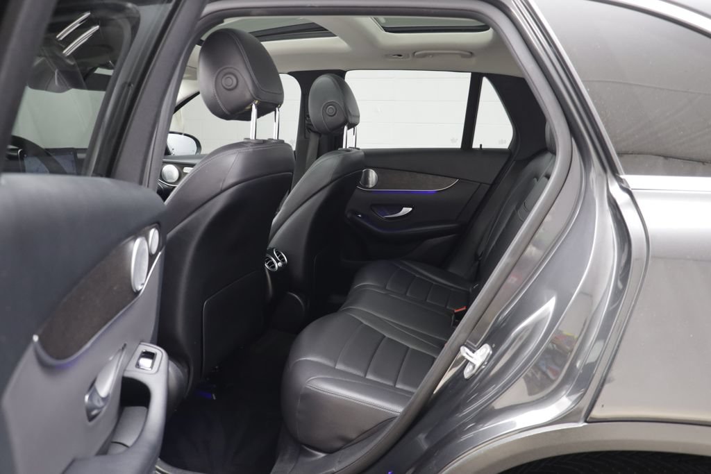 Used 2020 Mercedes-Benz GLC 300 4MATIC image 16