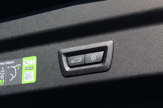 New 2026 BMW X2 xDrive28i w/ Convenience Package image 8