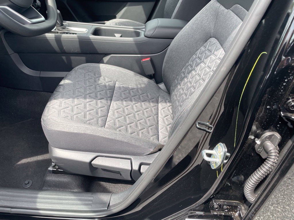 New 2026 Nissan Kicks SV w/ SV Premium Package AWD/4WD image 11