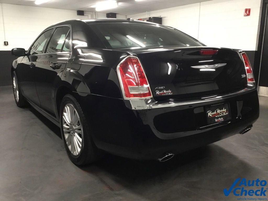 Used 2013 Chrysler 300 AWD w/ Driver Convenience Group image 8