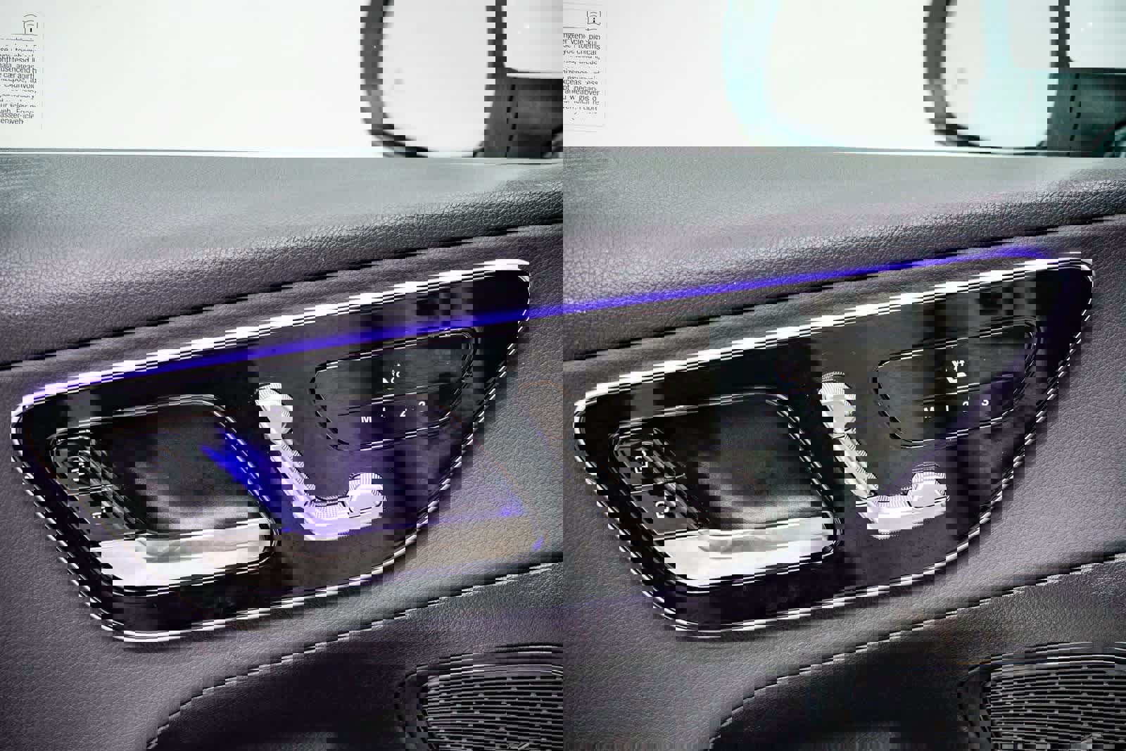 Used 2025 Mercedes-Benz GLC 300 image 19