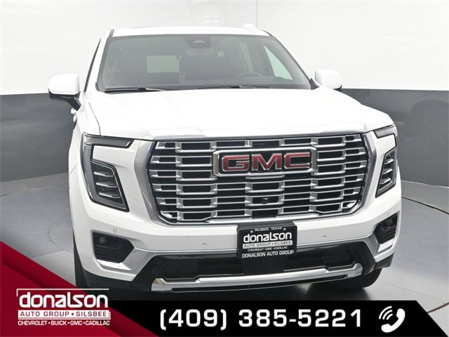 New 2026 GMC Yukon Denali w/ Denali Reserve Package image 3