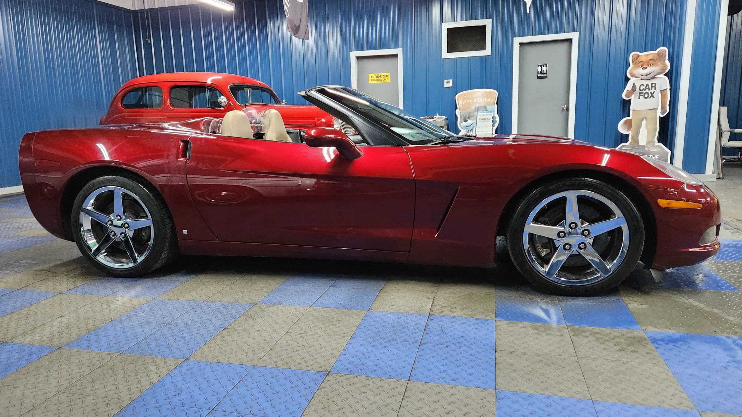 Used 2007 Chevrolet Corvette Convertible w/ Preferred Equipment Group image 4