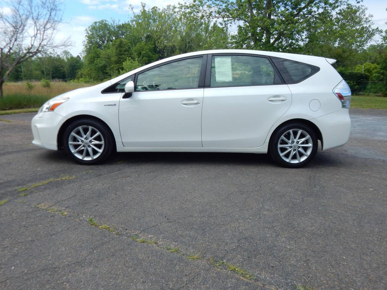 Used 2013 Toyota Prius V Five FWD image 2