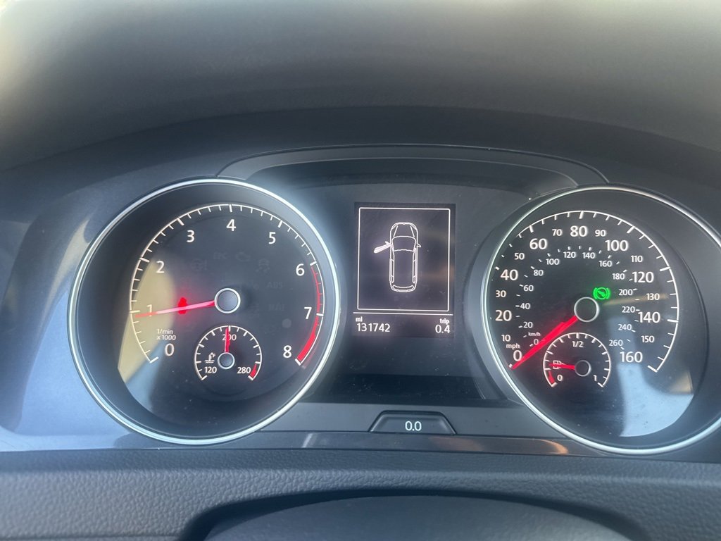 Used 2018 Volkswagen Golf S image 26