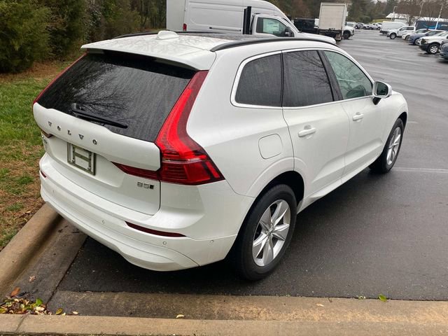 Used 2022 Volvo XC60 B5 Momentum image 33