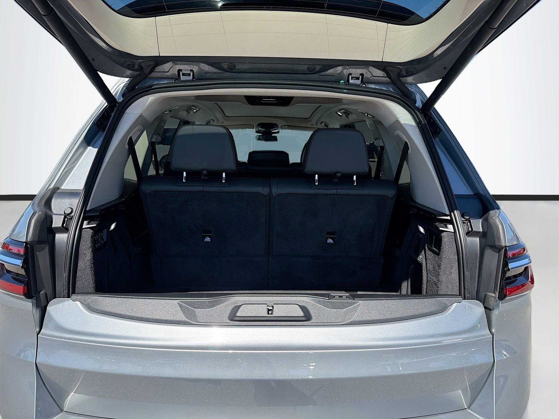 Certified 2025 BMW X7 xDrive40i w/ Premium Package image 13