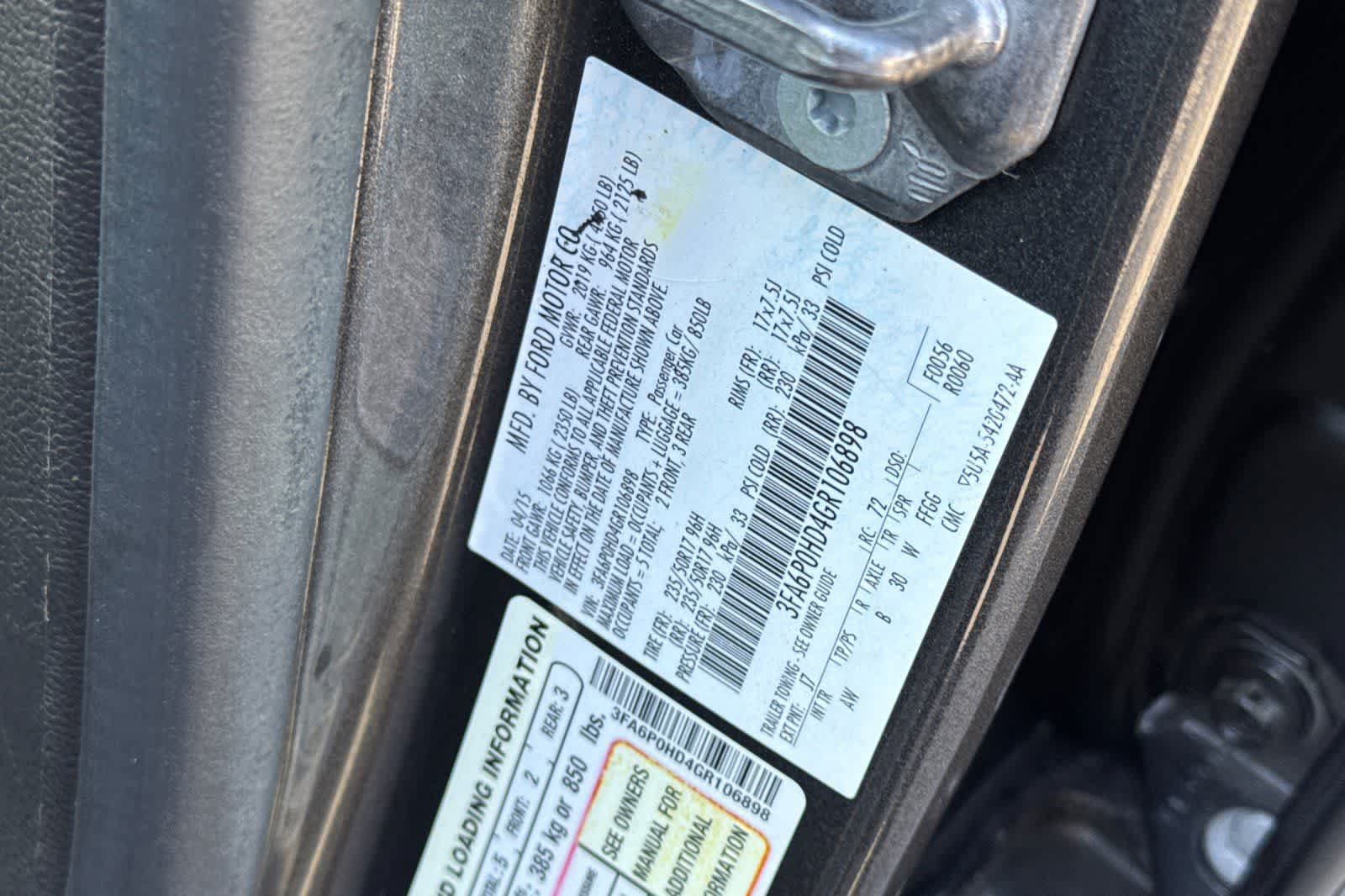 Used 2016 Ford Fusion SE FWD image 31