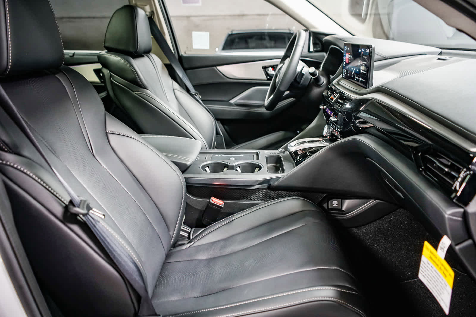 Used 2025 Acura MDX SH-AWD w/ Technology Package image 18