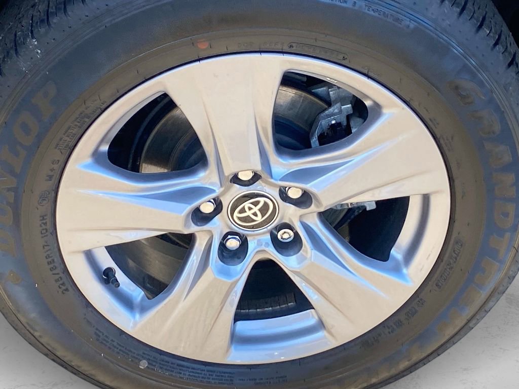 Used 2024 Toyota RAV4 XLE w/ Convenience Package image 31