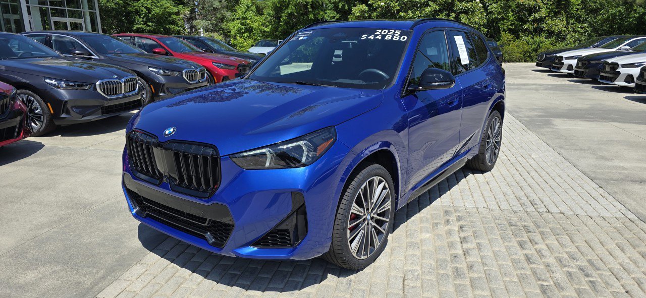 Certified 2025 BMW X1 xDrive28i w/ Technology Package AWD/4WD image 9