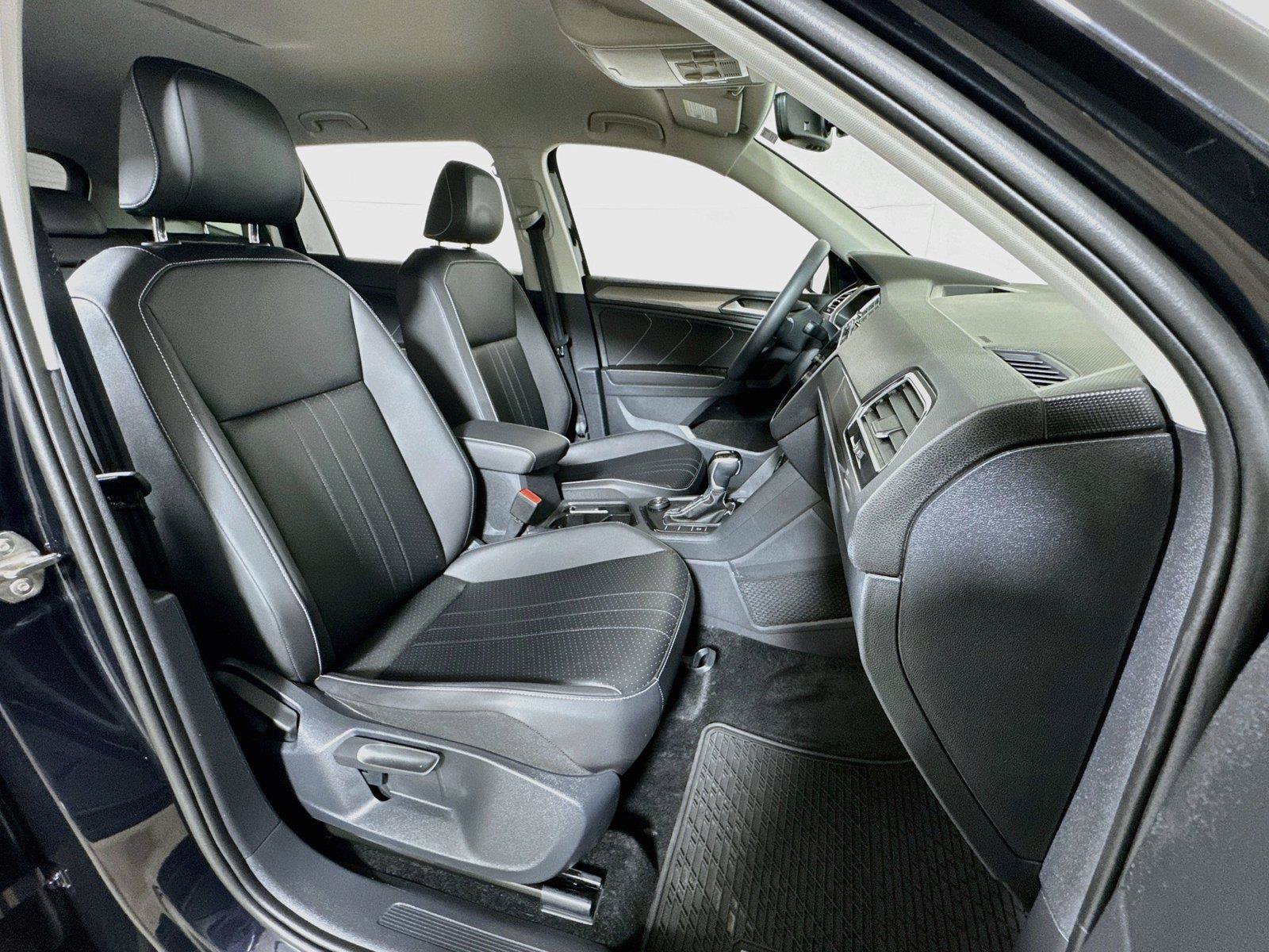 Used 2024 Volkswagen Tiguan SE AWD/4WD image 26