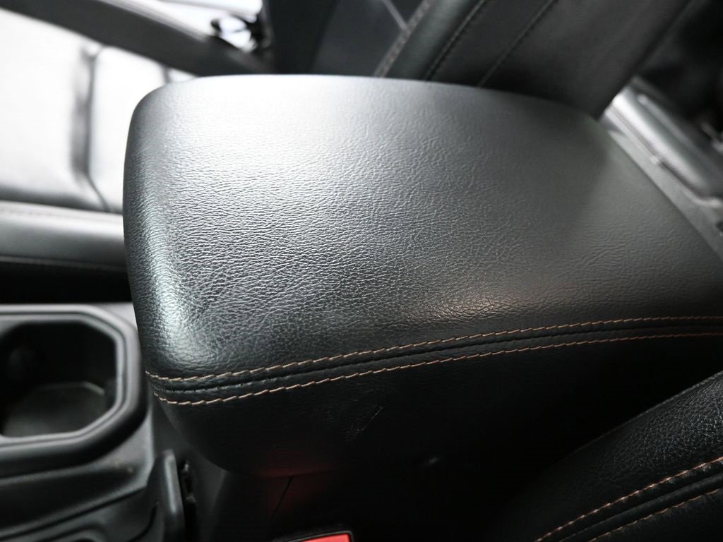 Used 2022 Jeep Wrangler Unlimited Rubicon w/ Trailer Tow Package image 40