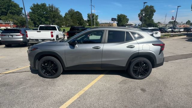 Used 2024 Chevrolet Trax ACTIV w/ Sunroof Package FWD image 5
