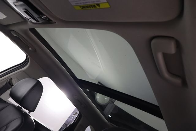 Used 2022 Kia Sorento EX w/ Panoramic Sunroof Package FWD image 41