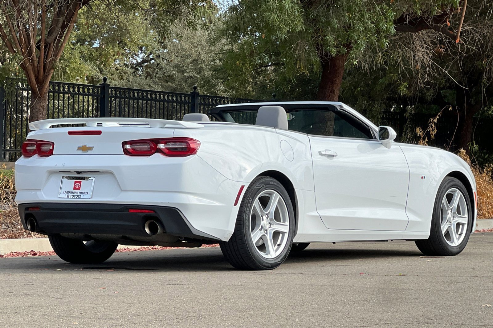 Used 2023 Chevrolet Camaro LT image 4