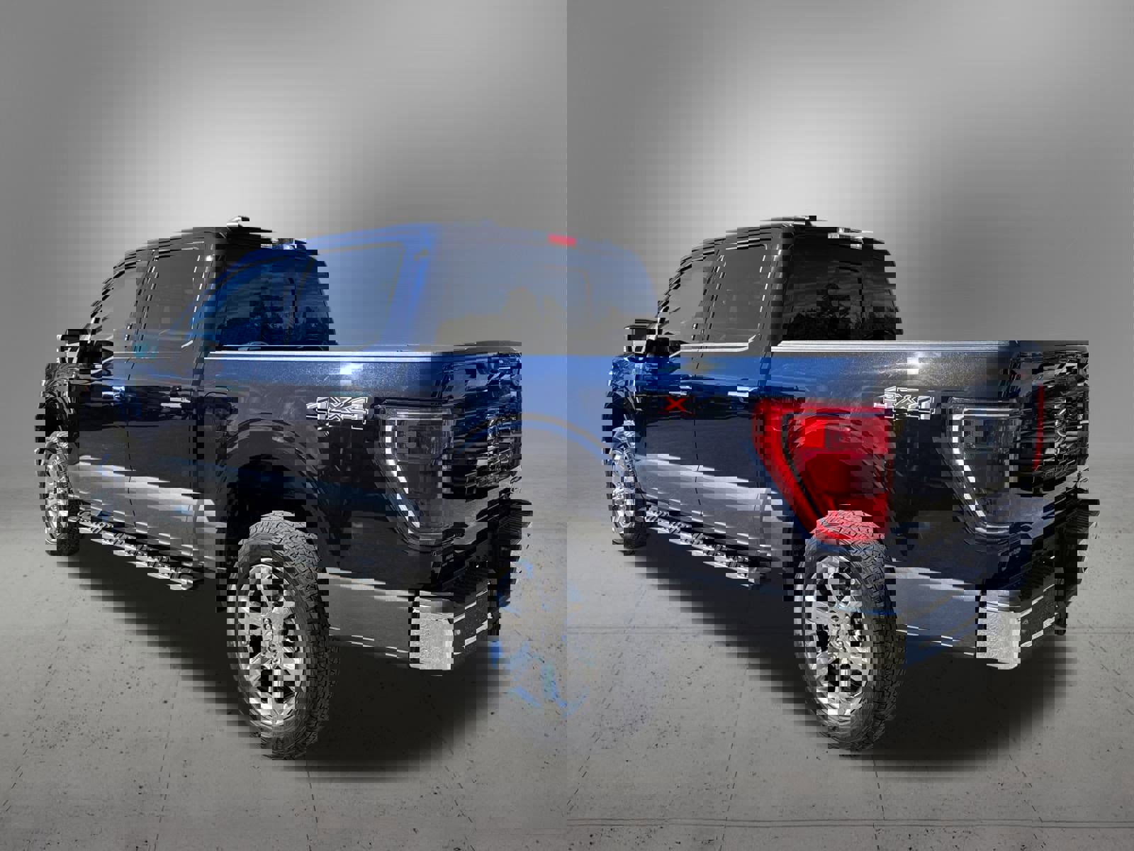 Certified 2022 Ford F150 XLT w/ Equipment Group 302A High image 3