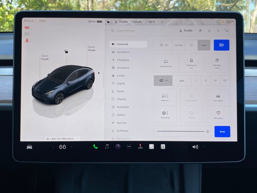 Used 2025 Tesla Model Y Long Range image 26