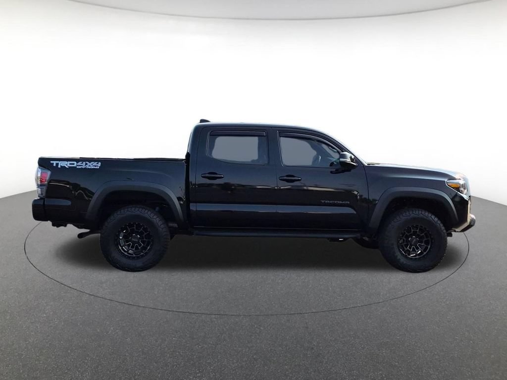 Used 2023 Toyota Tacoma TRD Off-Road w/ TRD Premium Off Road Package AWD/4WD image 4