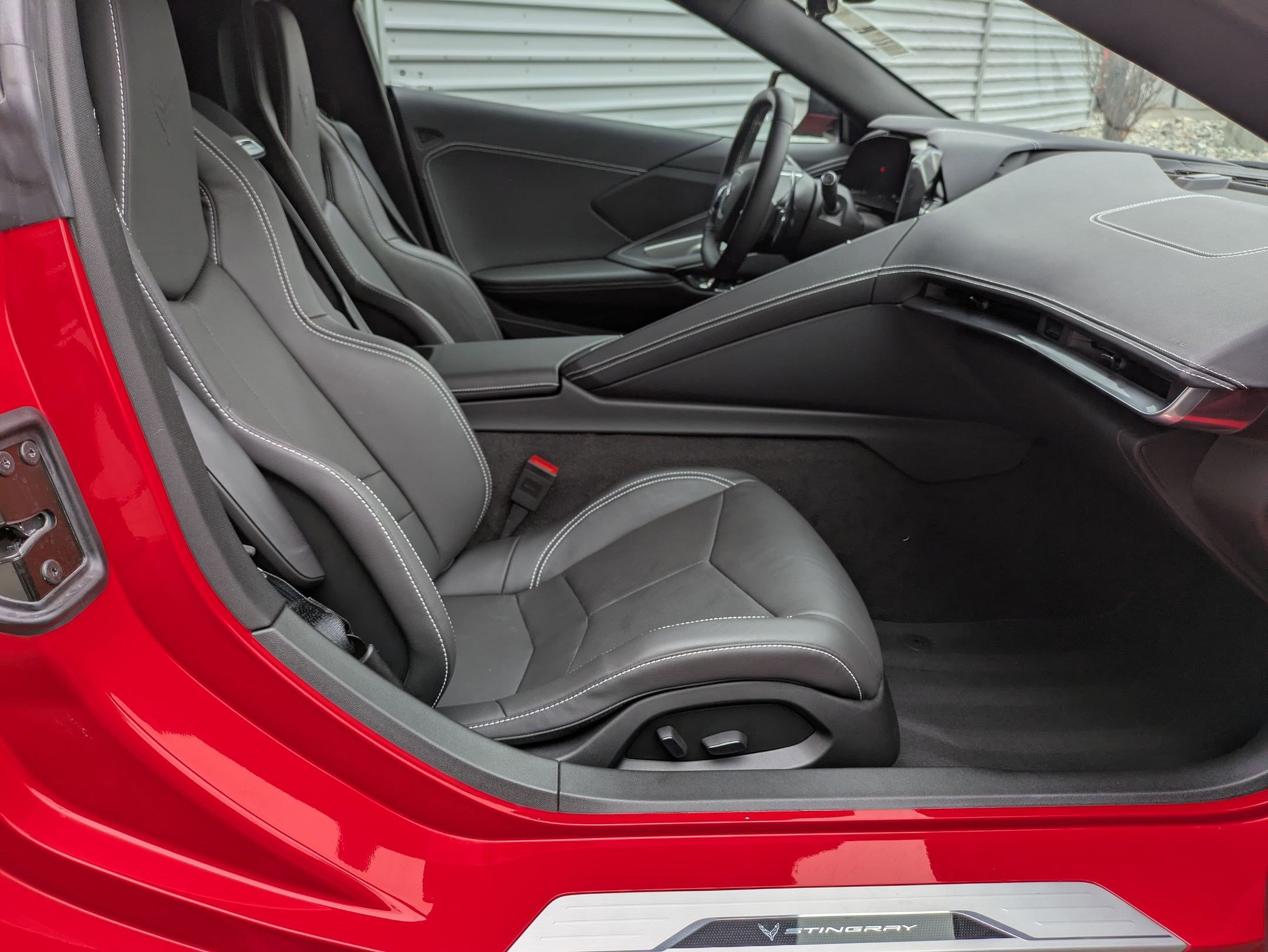 Used 2024 Chevrolet Corvette Stingray Coupe w/ 1LT image 28