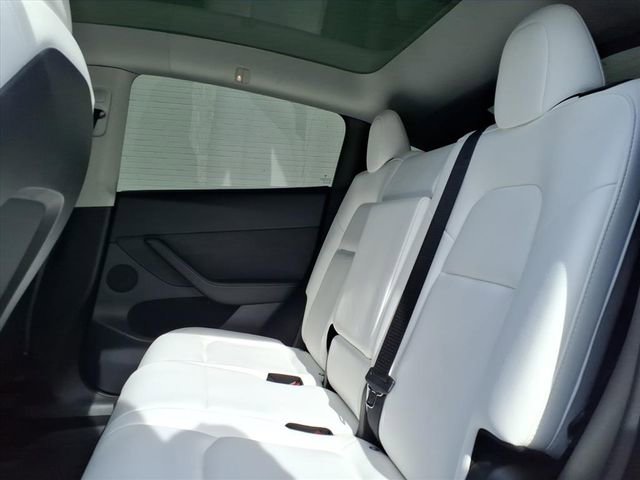 Used 2023 Tesla Model Y Long Range image 17