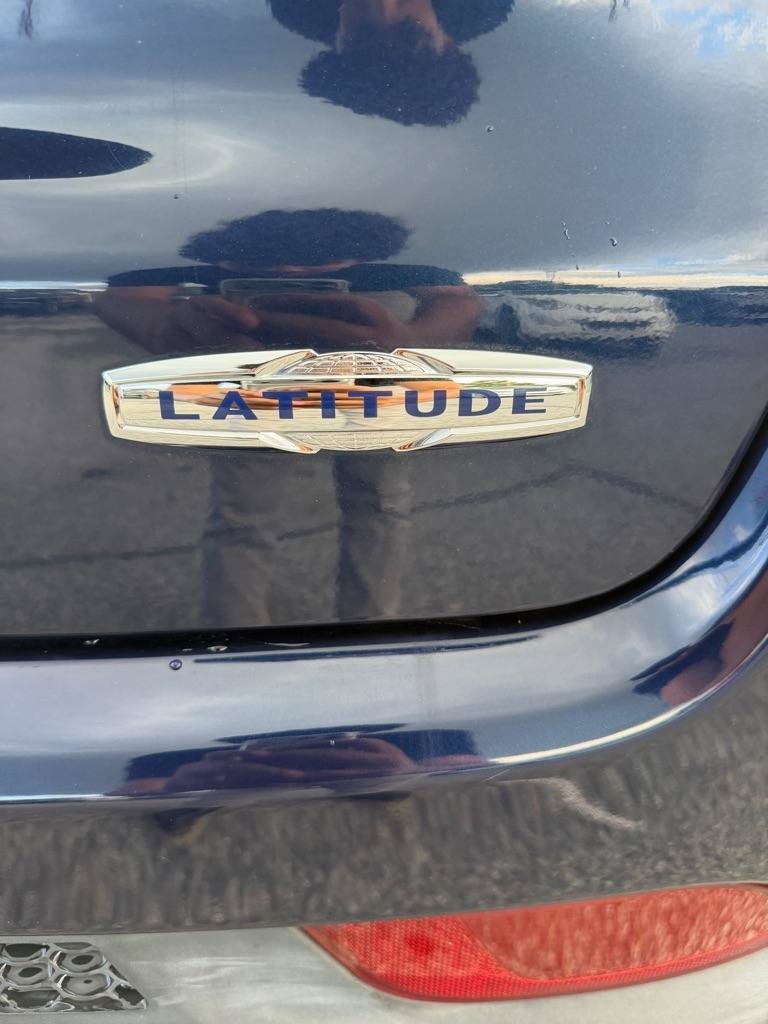 Used 2018 Jeep Compass Latitude w/ Popular Equipment Group AWD/4WD image 12