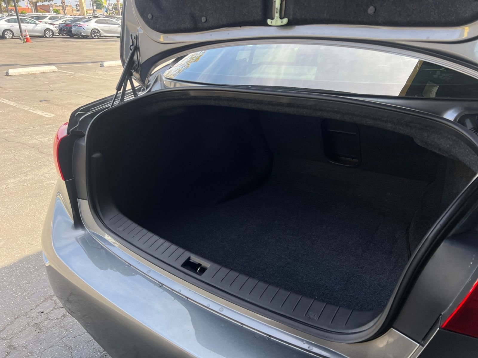 Used 2015 INFINITI Q50 RWD image 19