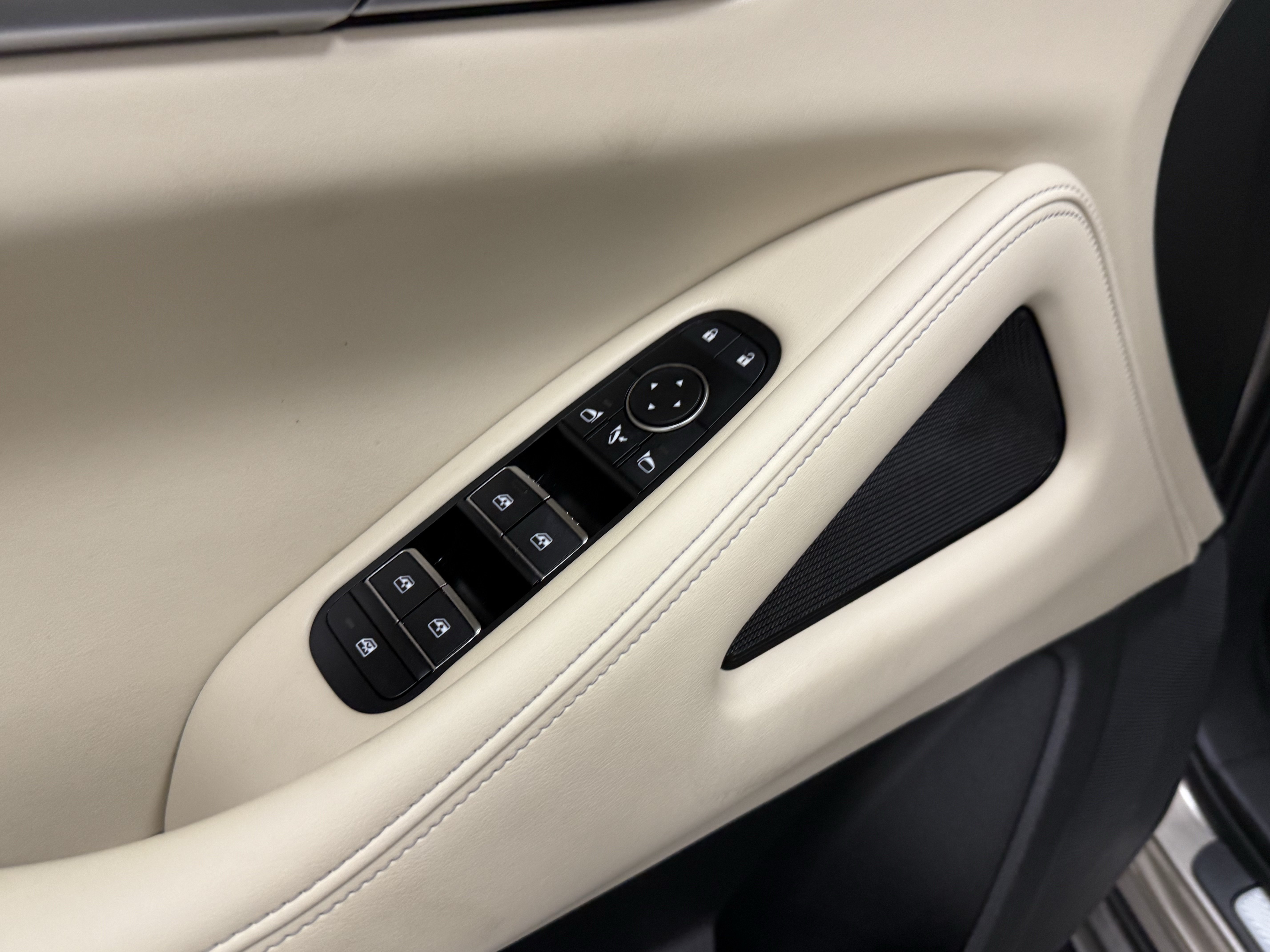 Certified 2024 INFINITI QX60 Luxe FWD image 11