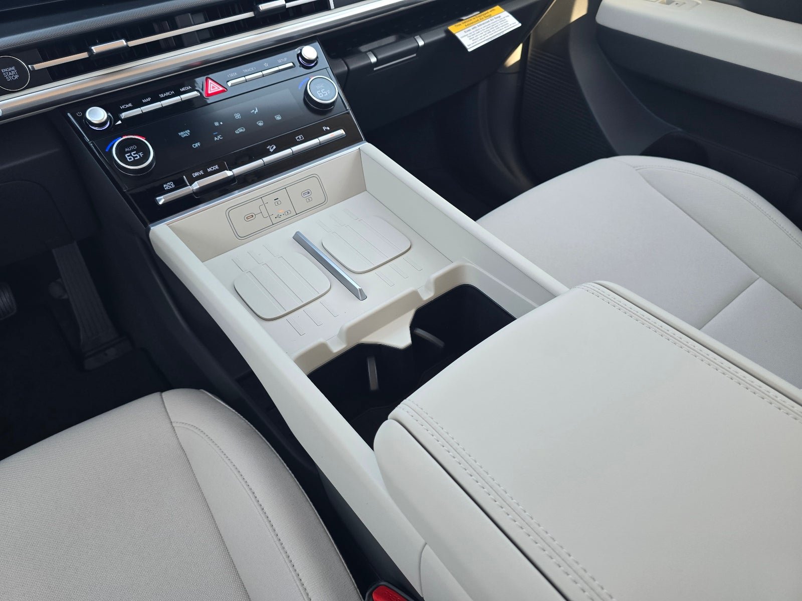 New 2026 Hyundai Santa Fe SE FWD image 17
