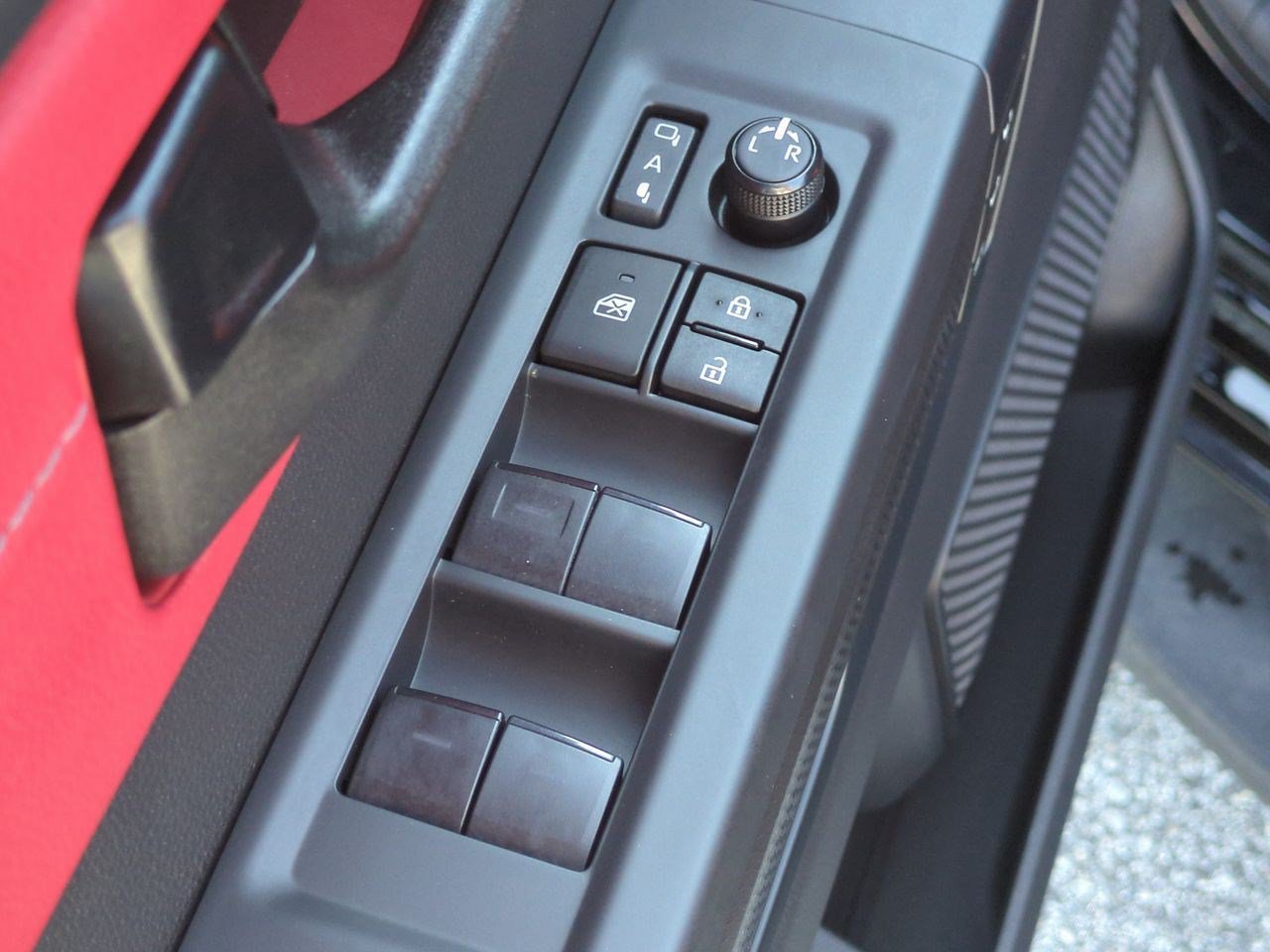 Used 2024 Toyota Sequoia TRD Pro AWD/4WD image 15