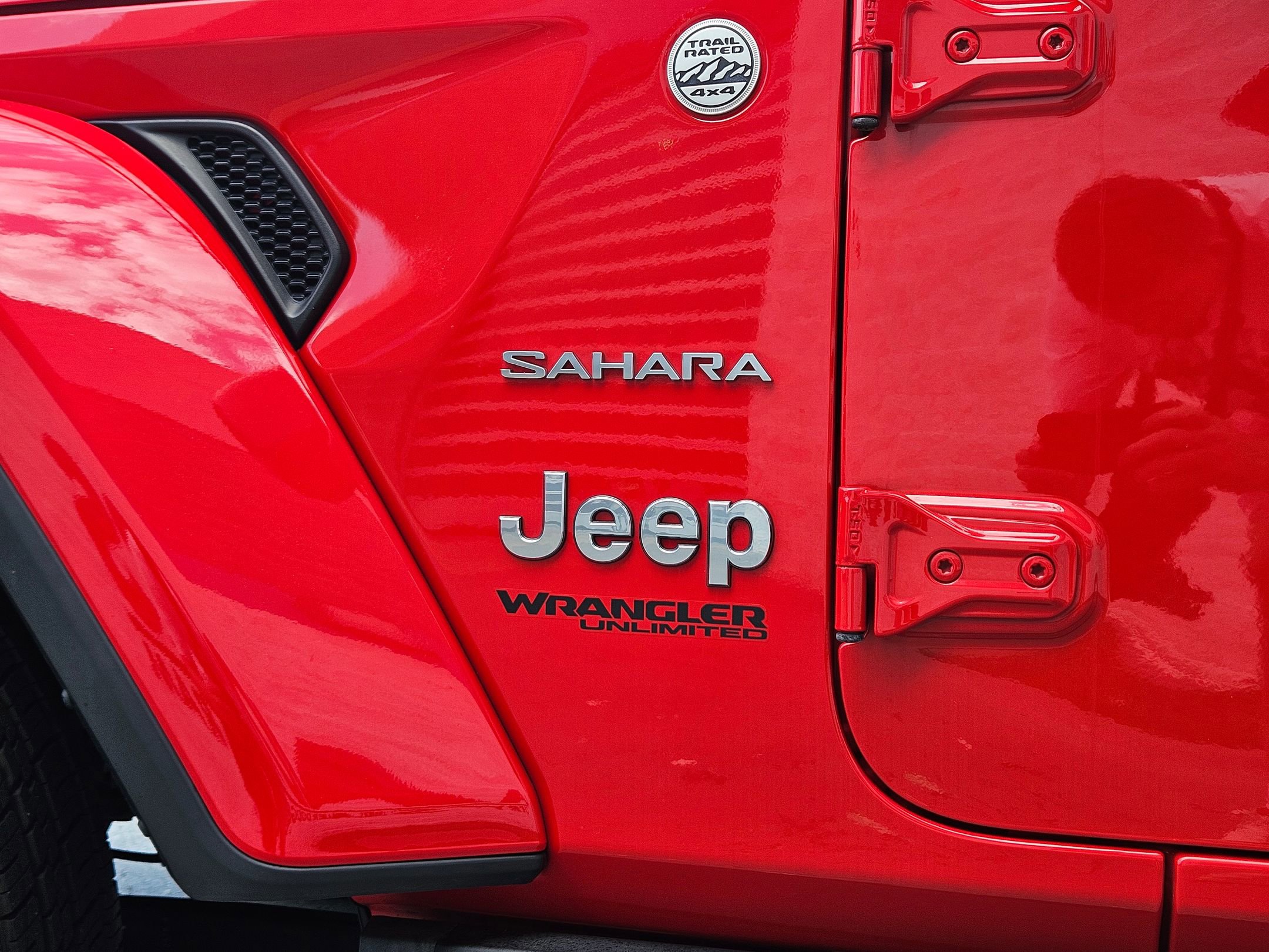 Used 2020 Jeep Wrangler Unlimited Sahara AWD/4WD image 31