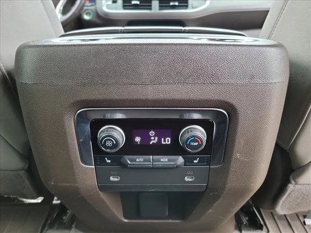 Used 2022 Chevrolet Suburban Z71 w/ Luxury Package AWD/4WD image 19