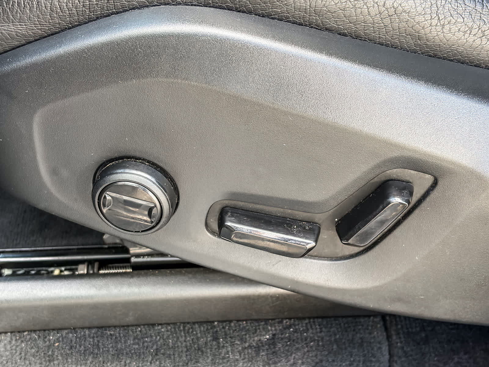 Used 2020 Volvo XC90 T6 Momentum AWD/4WD image 21