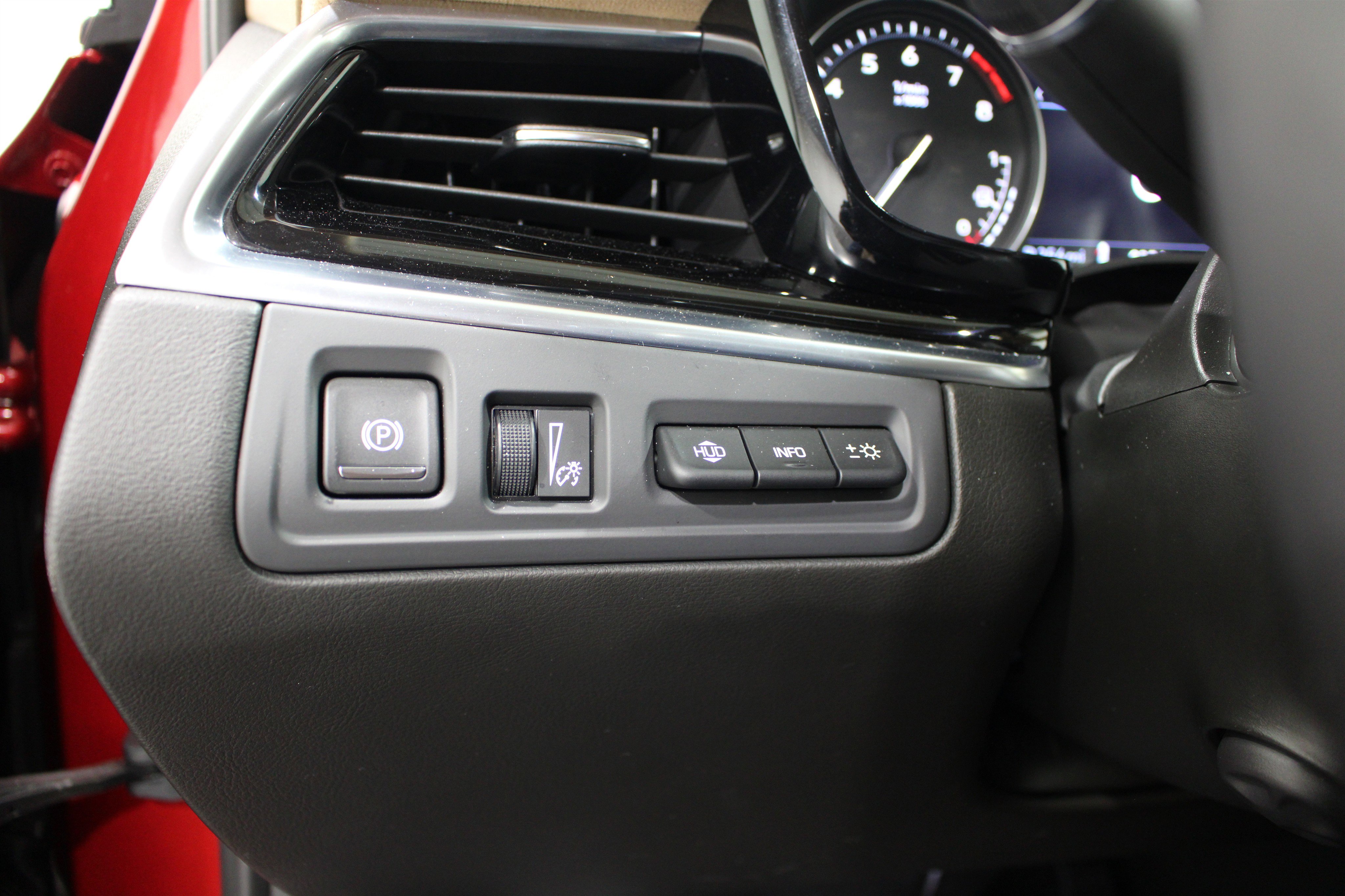 Certified 2025 Cadillac XT6 Premium Luxury w/ Platinum Package image 10