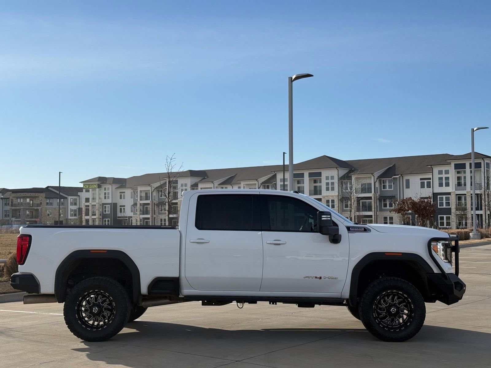 Used 2021 GMC Sierra 3500 AT4 w/ AT4 Premium Plus Package image 8
