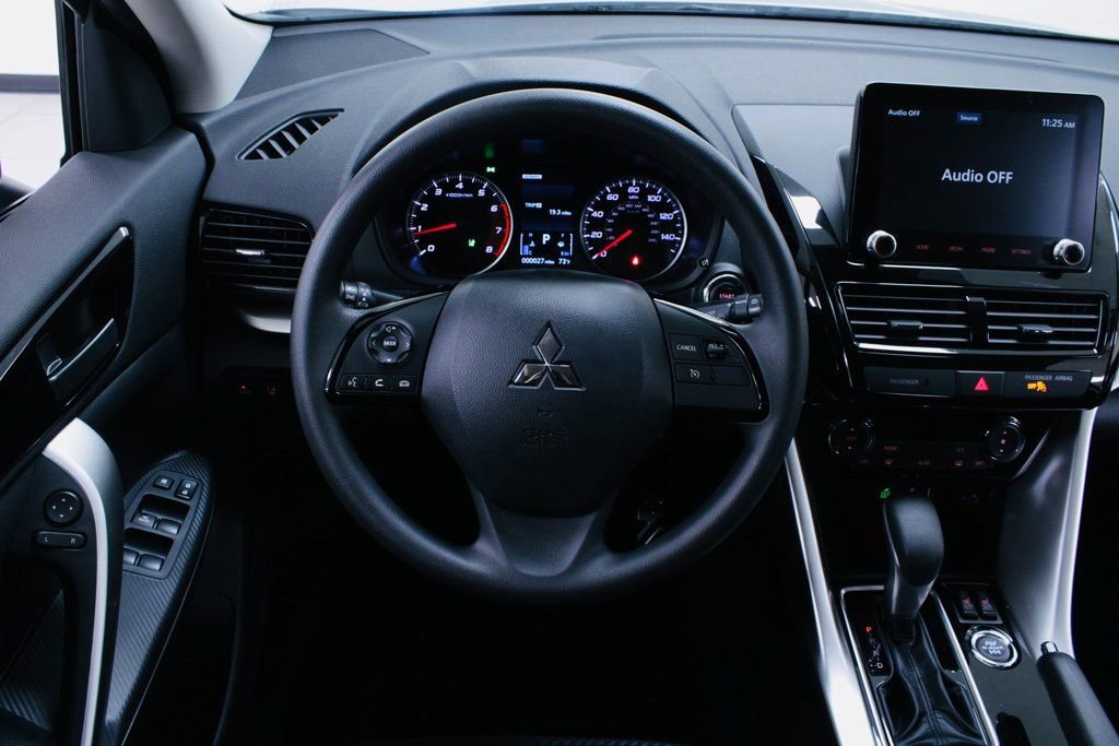 Used 2024 Mitsubishi Eclipse Cross SE image 9