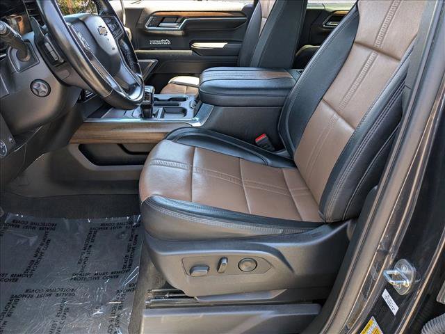 Used 2023 Chevrolet Silverado 1500 High Country w/ High Country Premium Package AWD/4WD image 22