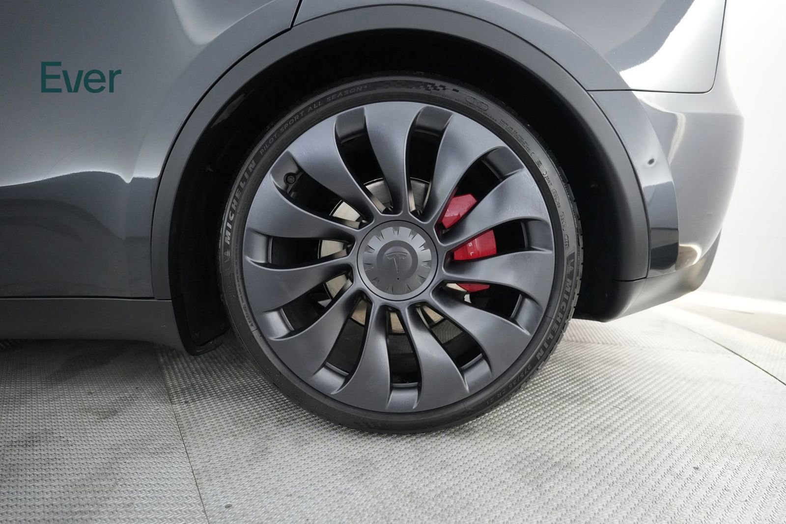 Used 2024 Tesla Model Y Performance AWD/4WD image 9