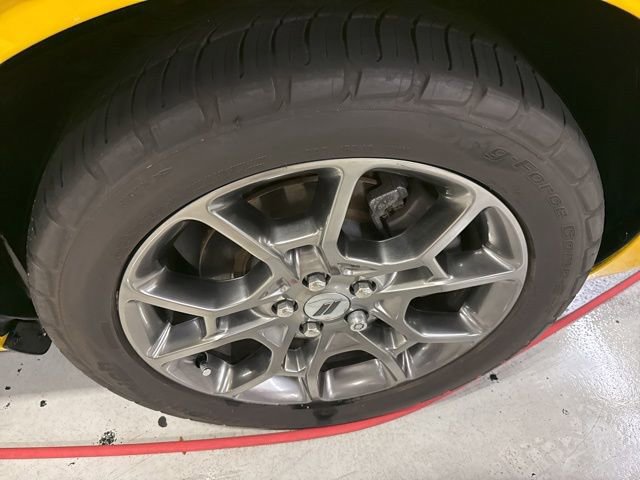 Used 2017 Dodge Challenger GT AWD/4WD image 9